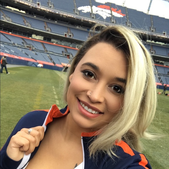 Hello!!! Welcome to my closet! - Picture 2 of 3